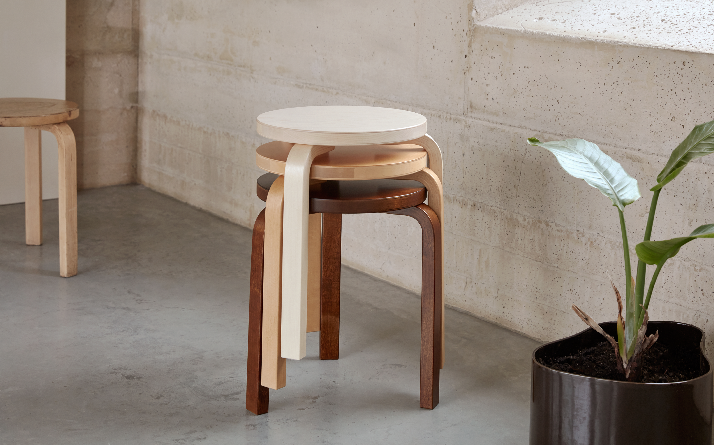 Stool 60 fra Artek – OsloDeco