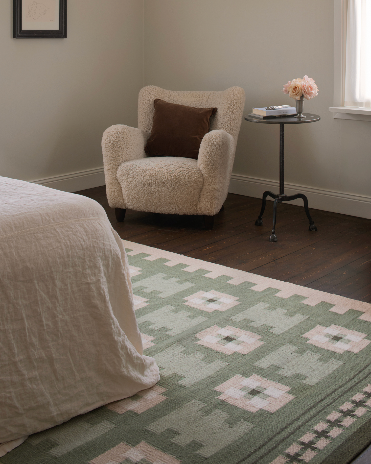 Teppe Röllakan Selma i fargen Sage fra Layered.