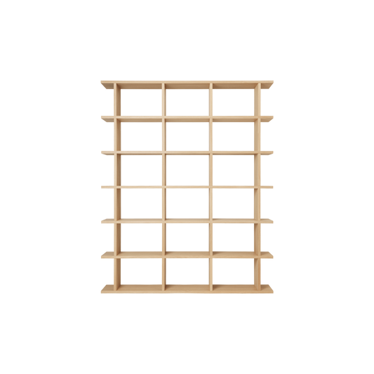Bokhylle Kona Bookcase 3x6 i naturfarget eikefinér (Natural) fra Ferm Living.
