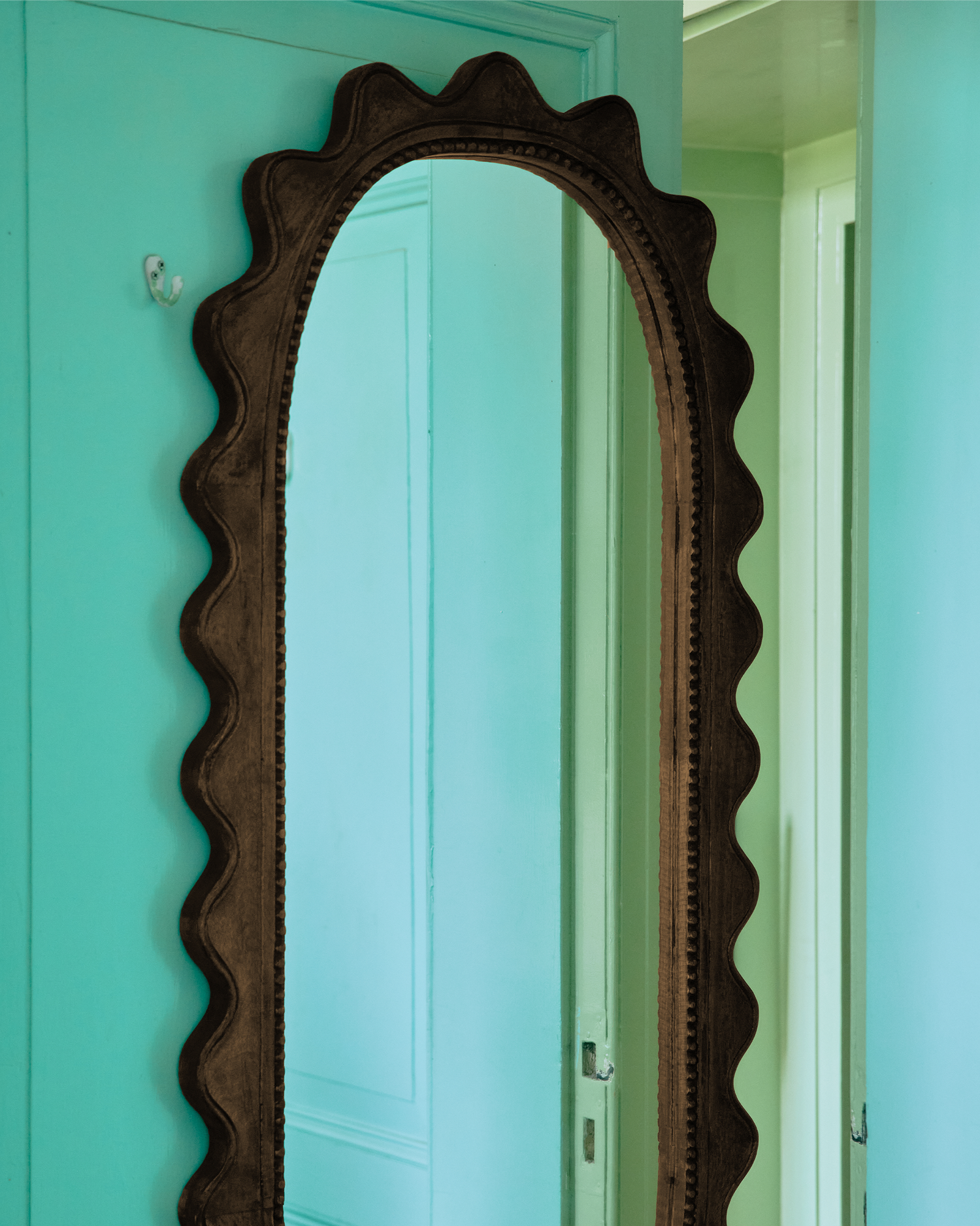 Speil Wooden Ripple Mirror fra HKliving.