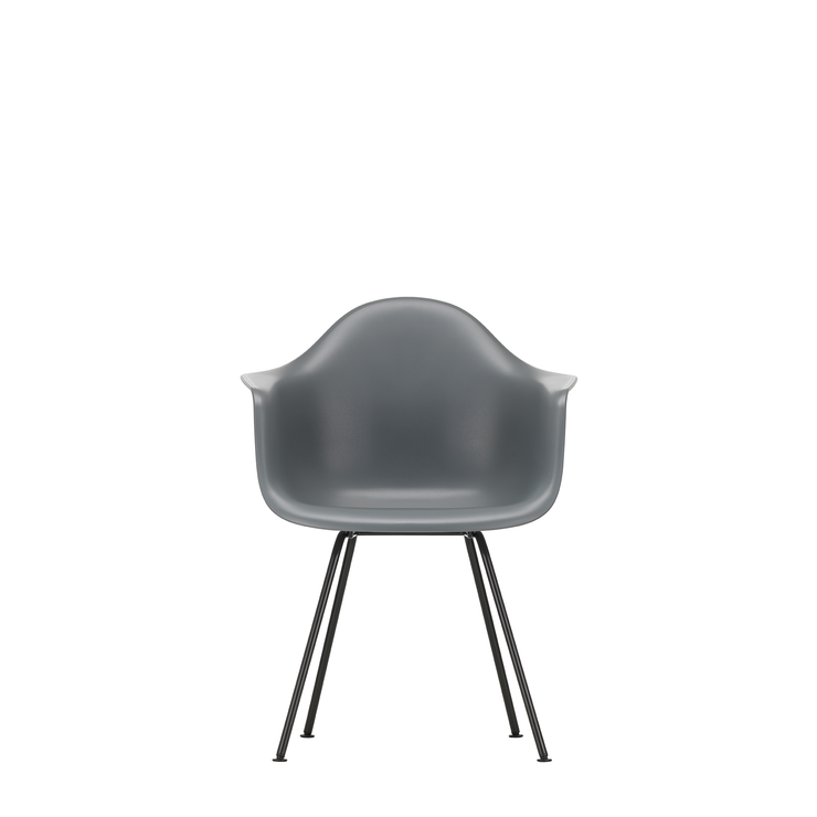 Spisestol Eames Plastic Armchair RE DAX fra Vitra, med svarte ben og grått sete (Granite grey)