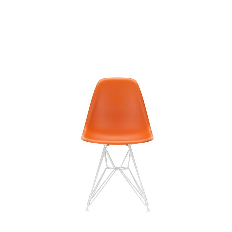 Spisestol Eames Plastic Side Chair RE DSR fra Vitra med hvitt understell og oransje sete (43 Rusty orange).