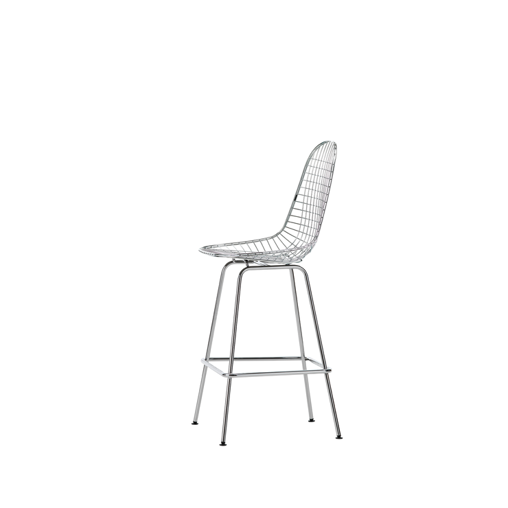 Barstolen Wire Chair Stool Medium fra Vitra i forkrommet utgave