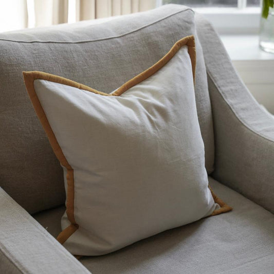 Putetrekk Lily Ochre 50x50 cm fra Meublé