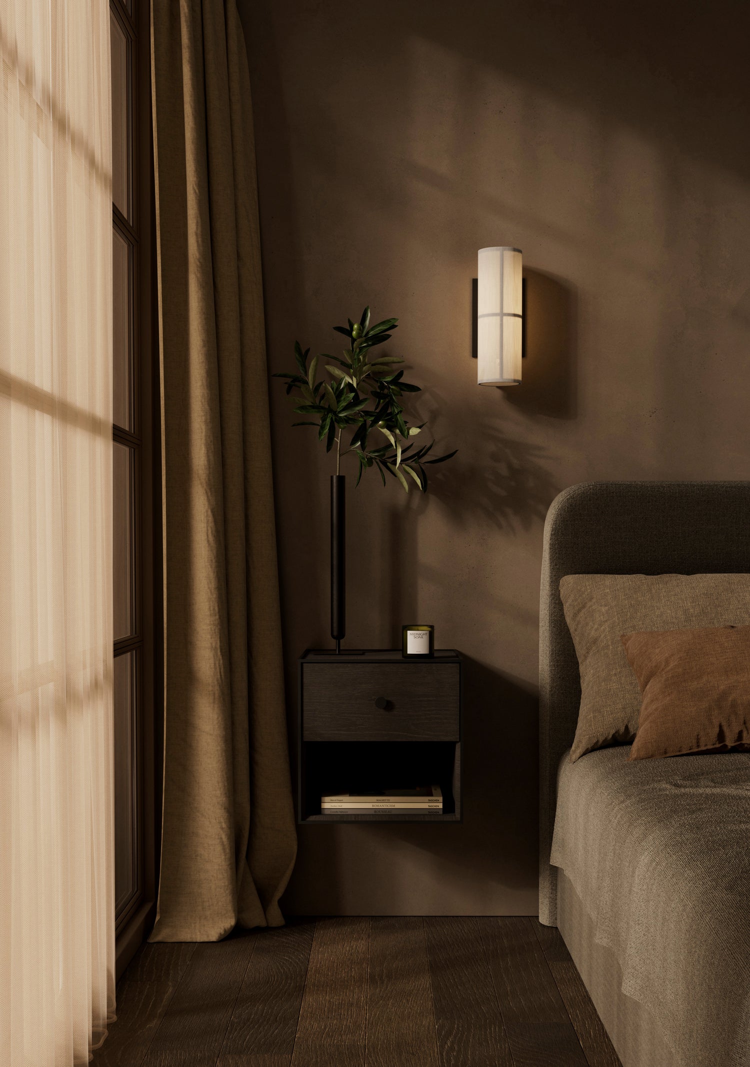 Designet til vegglampen Hashira fra Audo Copenhagen er inspirert av tradisjonelle japanske papirlamper. Denne er superfin å bruke som et alternativ til en nattbordslampe, blant annet!