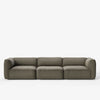 Sofa 3-seter Develius Mellow fra &tradition i tekstilet Barnum 08 (prisgruppe 2). Denne har armlene med høyde 72 cm.