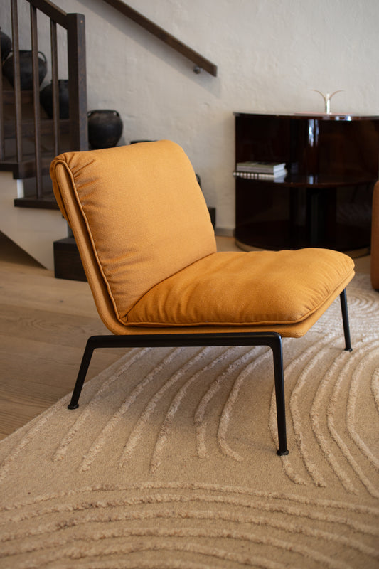 Lenestol Muno LN18 i okergult ulltekstil (utstillingsmodell)