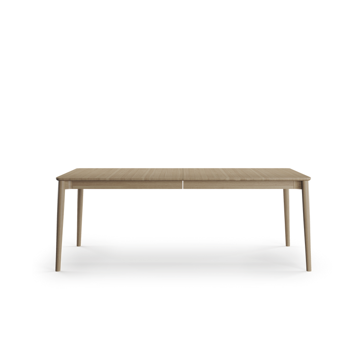 Spisebordet Expand Dining Table fra Northern i størrelse 90 x 200 cm i lysoljet eik, kan utvides til 350 cm med to ileggsplater