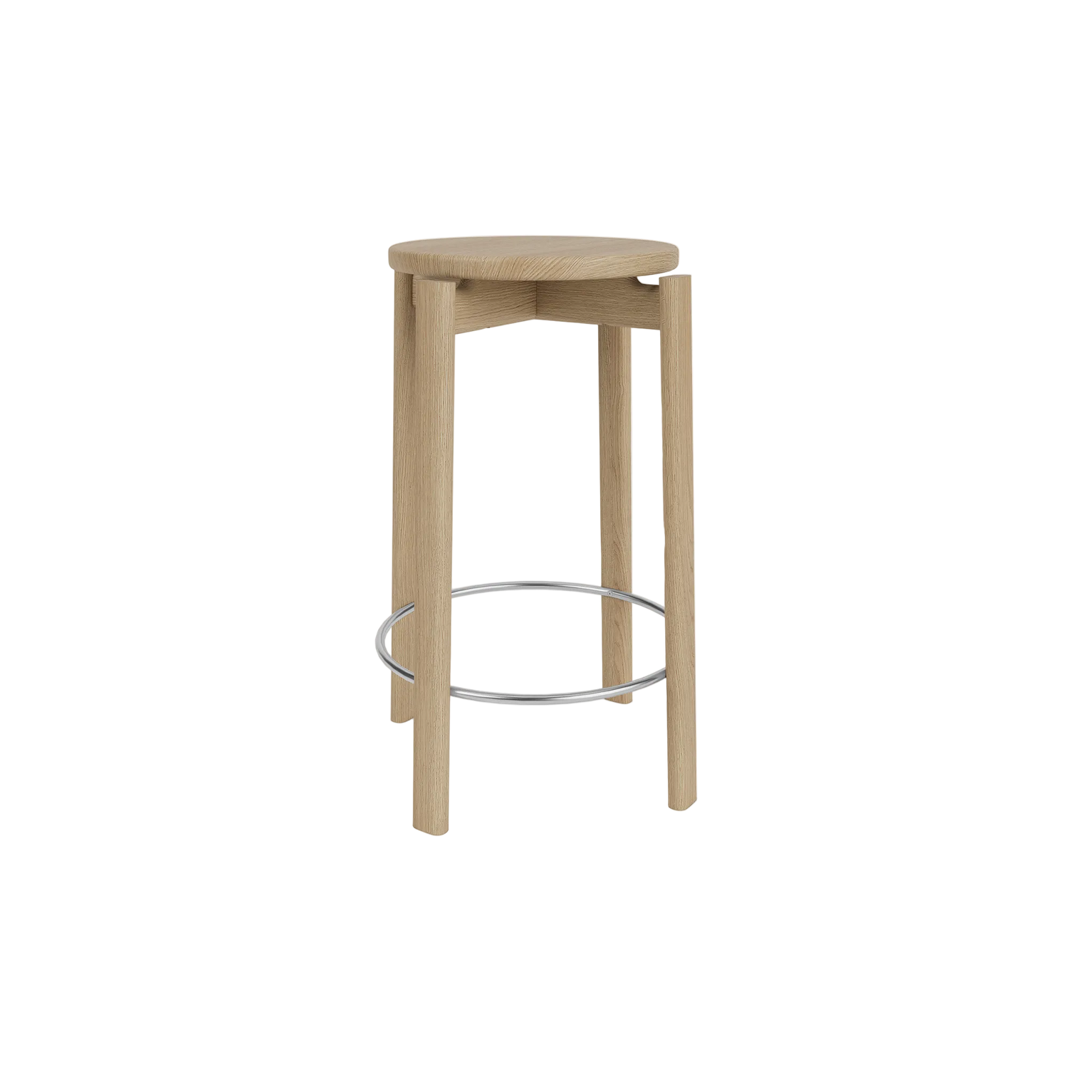 Barkrakk Passage Counter Stool fra Audo Copenhagen i massiv eik med krombelagt fotstøtte. Counter Stool er 65 cm høy og passer perfekt til de fleste norske kjøkkenbenker!