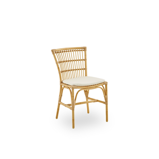 Vakker klassisk spisestol til uteplassen: Utestol Elisabeth Dining Chair fra Sika Design
