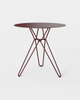 Spisebordet Tio Dining Table Ø75 cm fra Massproductions i fargen Wine Red