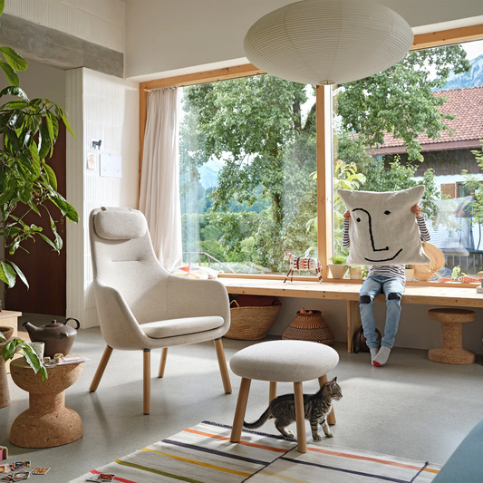 Lampene er håndlaget i shoji-papir av japanske håndverkere.