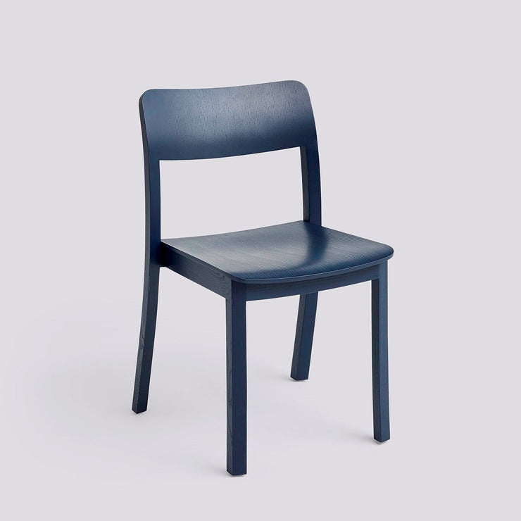 Spisestolen Pastis Chair fra Hay, blå