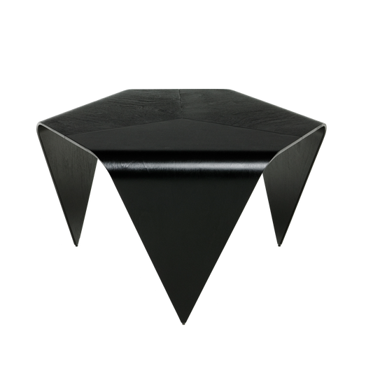 Trienna er tilgjengelig i klarlakkert eik, svart- og hvitlakkert eik og er lett i vekt og enkelt å flytte rundt.