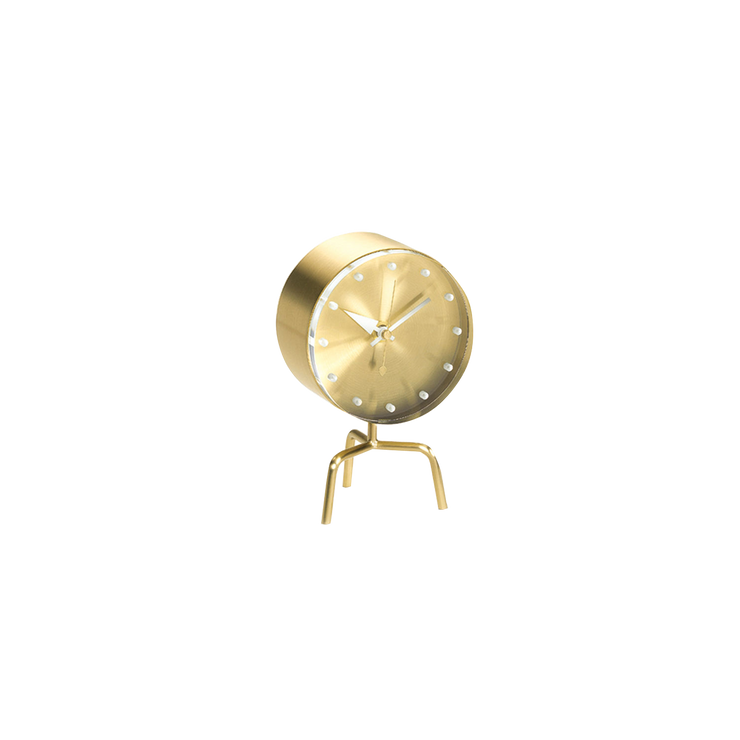 Tripod Clock, fra Vitra – som både er en klassisker og en klokke som gir et superkult alternativ til konvensjonelle bordklokker. I tillegg til at den er et vakkert objekt i seg selv.