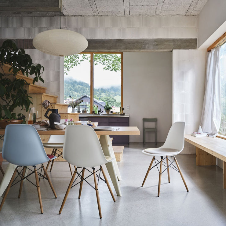 Bordet passer perfekt inn i innredninger der skandinavisk og japansk minimalisme regjerer. 