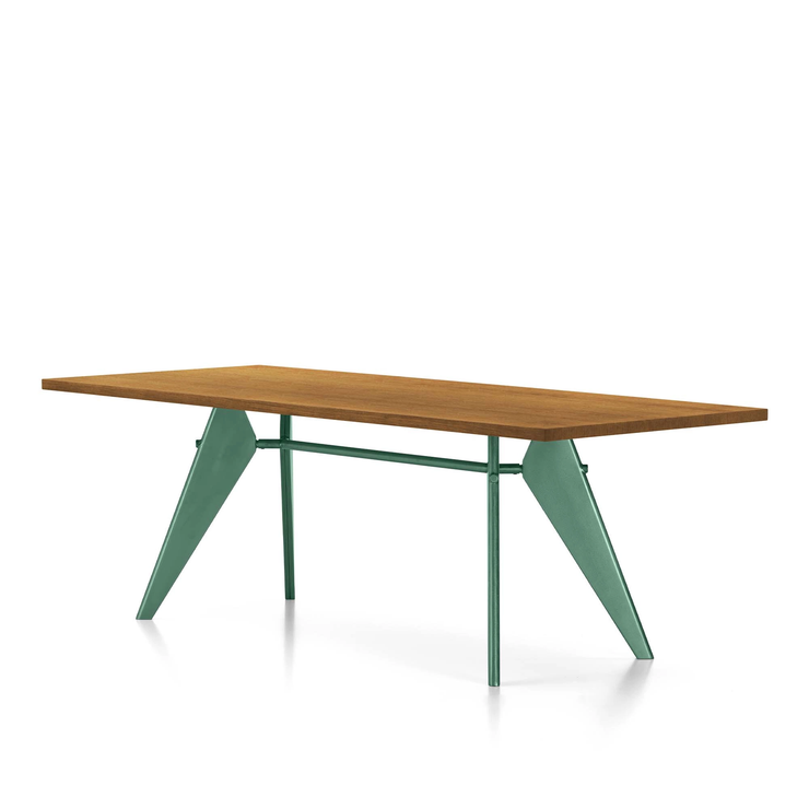 Bordet EM Table fra Vitra med understell i grønnfargen Prouvé Blé Vert og bordplate i valnøtt.