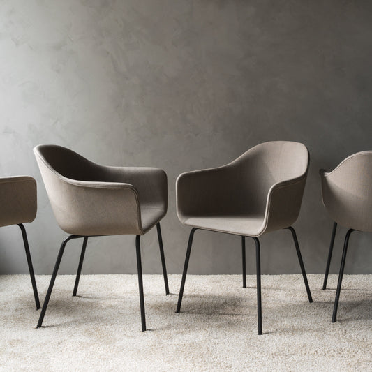 Stolen Harbour Chair fra Menu, så dagens lys da arkitektene Norm Architect skulle tegne Menus kontor, Menu Space i København.