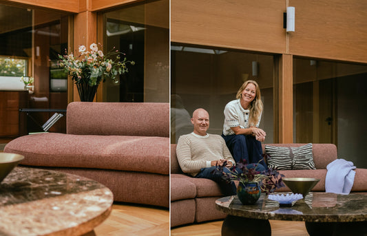 OsloDeco på hjemmebesøk i et fantastisk atriumhus. Bildene viser sofa og andre møbler levert av interiørbutikken OsloDeco. Foto:OsloDeco