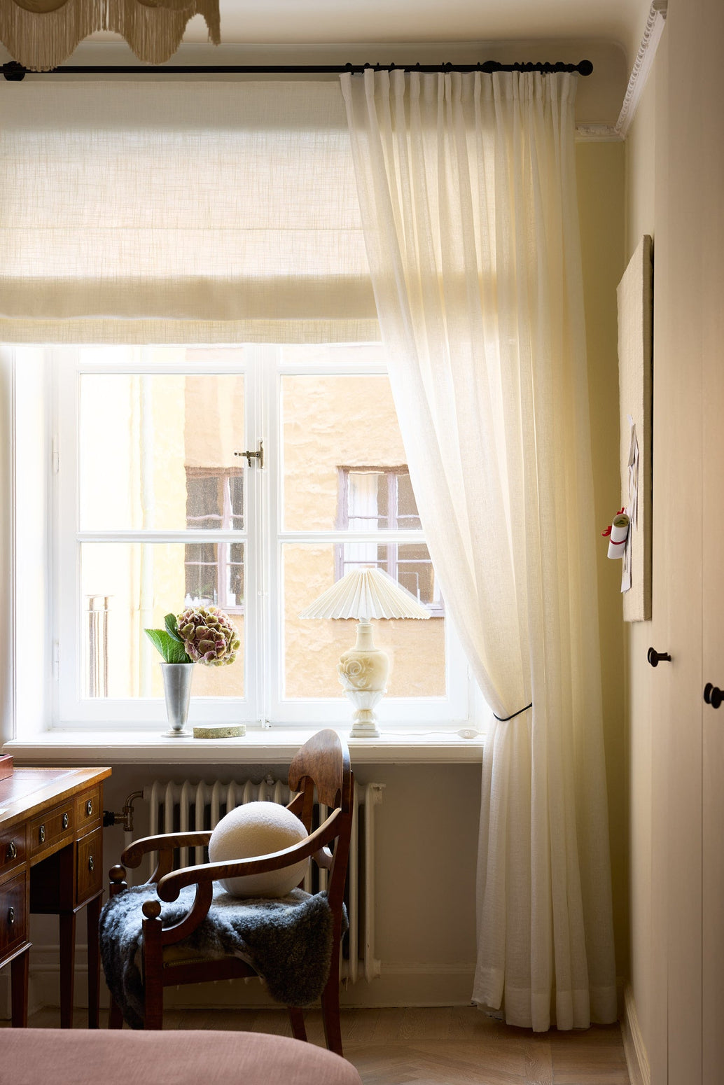 Liftgardin vevd lin fra Gotain i fargen Benhvit / Ivory