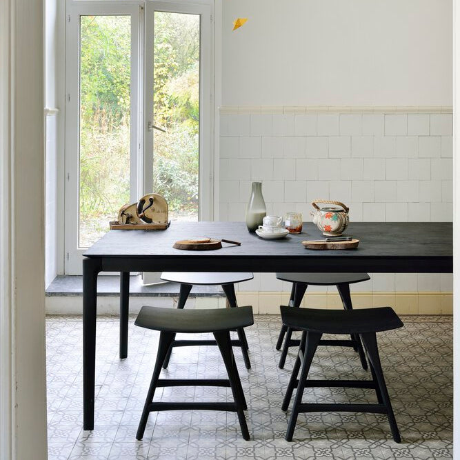 Spisebord Bok Dining Table fra Ethnicraft i svartlakkert eik