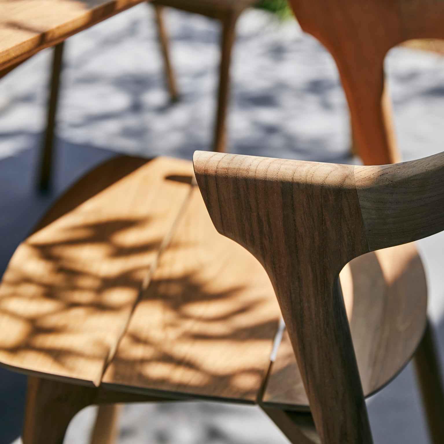 Spisestolen Bok Outdoor Dining Chair fra Ethnicraft.