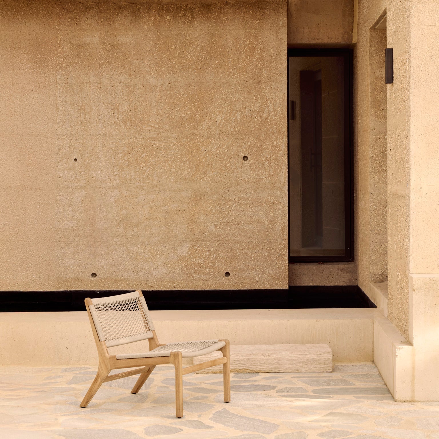 Loungestol Jack Woven Outdoor Lounge Chair fra Ethnicraft.