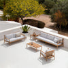 Loungestol Jack Outdoor Lounge Chair og  sofa Jack Outdoor Sofa 2-seter og 3-seter fra Ethnicraft med pute i Off White.