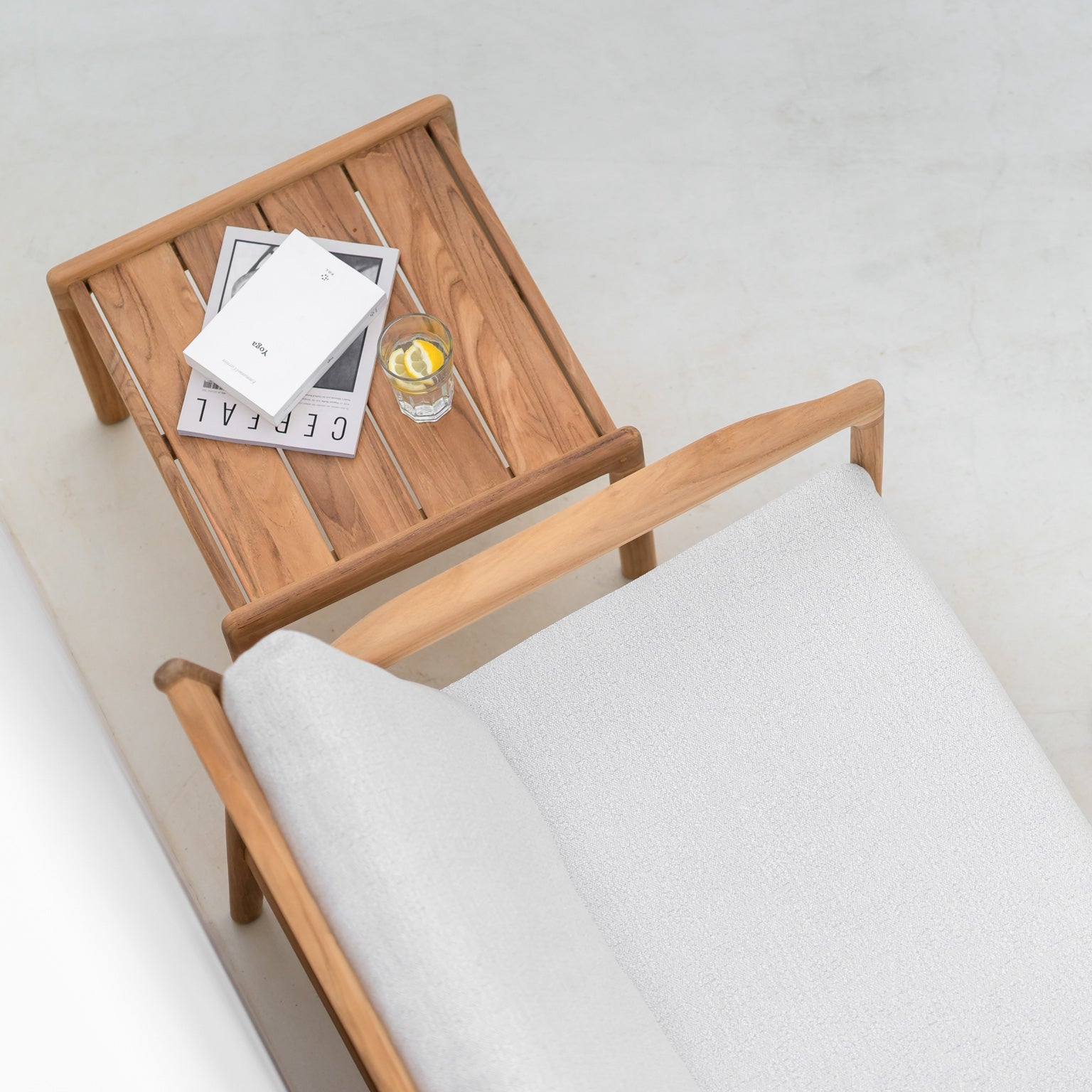 Sidebord Jack Outdoor Side Table og sofa Jack Outdoor Sofa 2-seter fra Ethnicraft.