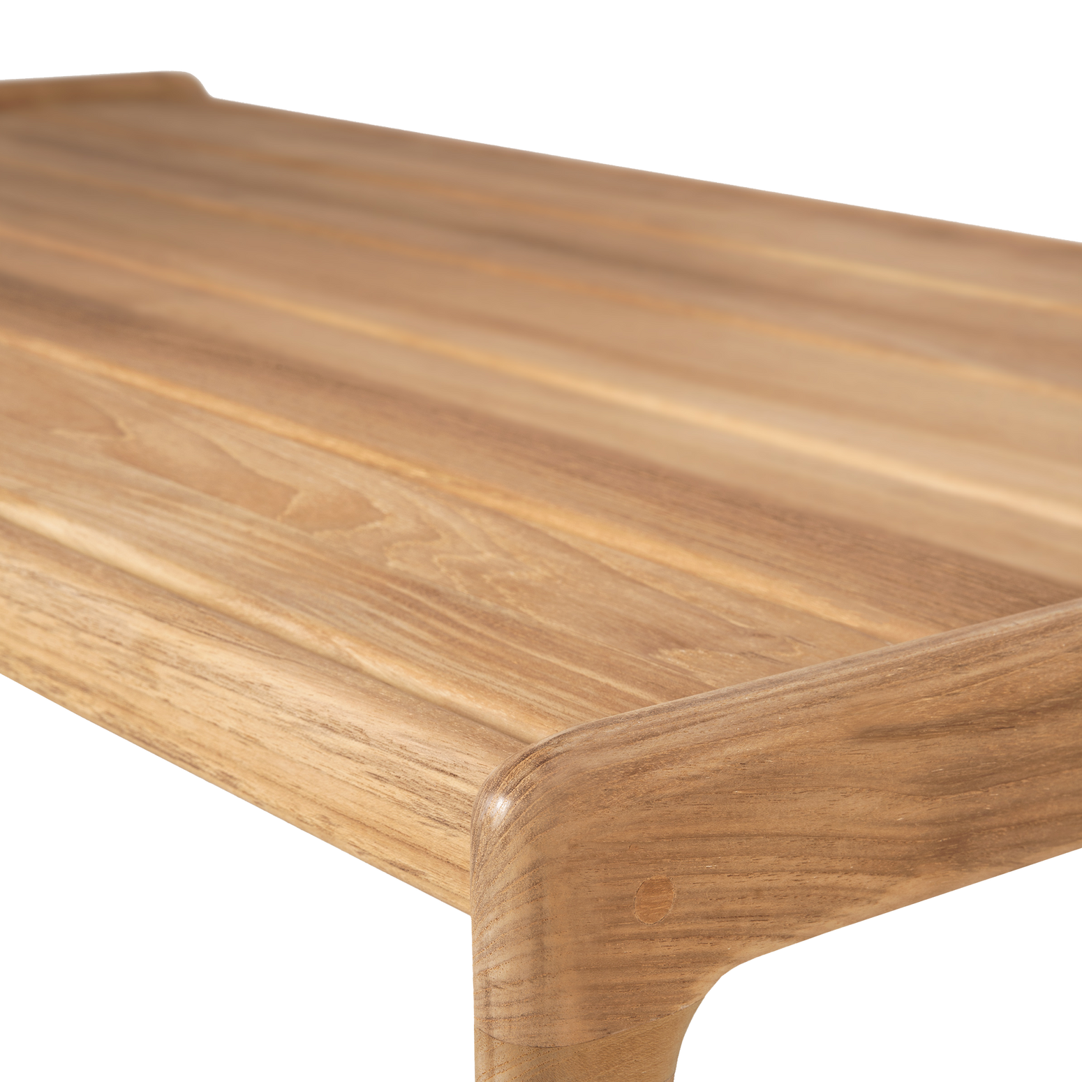 Sofabord Jack Outdoor Coffee Table fra Ethnicraft er laget i ubehandlet teak, en slitesterk tresort som utvikler en vakker patina over tid.