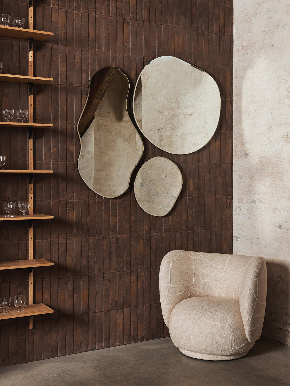 Speil Pond Mirror med messingkant fra Ferm Living (flere størrelser)