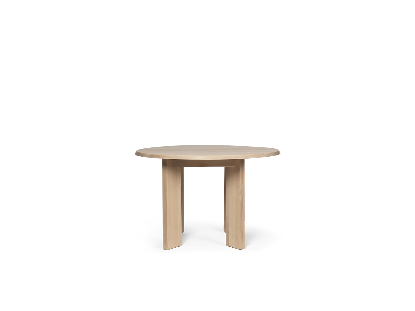 Tarn Dining Table fra Ferm Living i størrelse 220 cm. Bordet er i fargen White Oiled Beech.