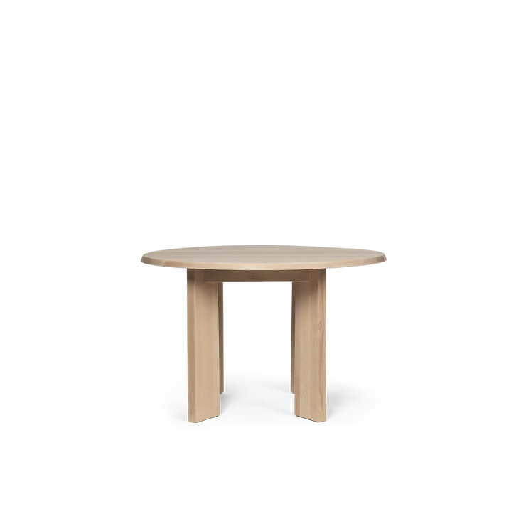 Tarn Dining Table fra Ferm Living i størrelse 220 cm. Bordet er i fargen White Oiled Beech.