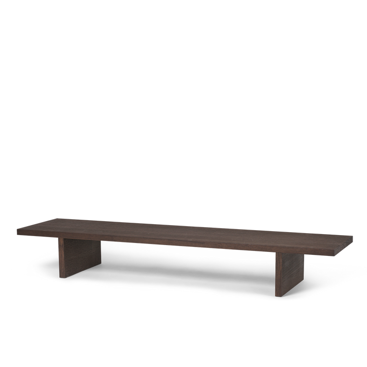 Kona Display Table fra Ferm Living i fargen Dark Stained (mørkbeiset utgave).