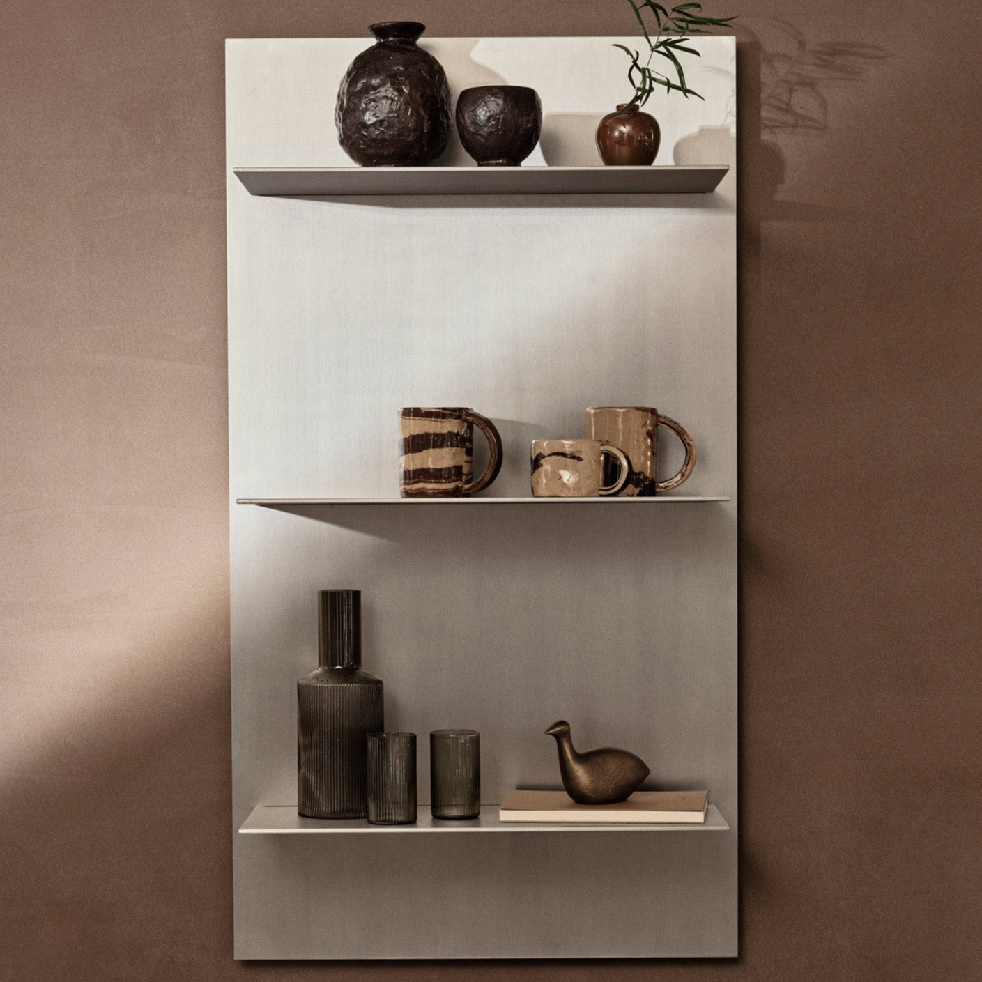Hylle Lager Wall Shelf Triple fra Ferm Living.