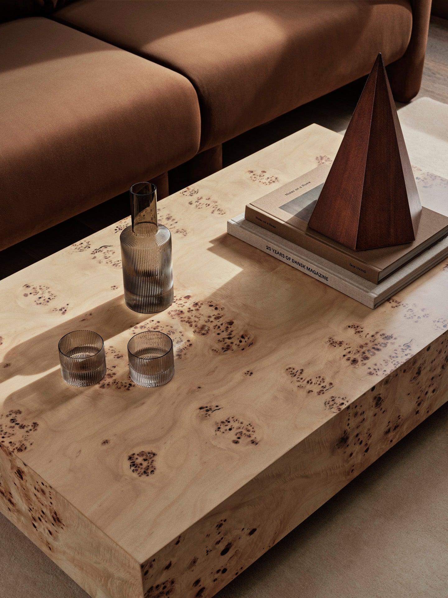 Sofabord Burl Coffee Table fra Ferm Living, Burl-tre, FSC™-sertifisert, laget av burl trefiner og MDF-kjerne