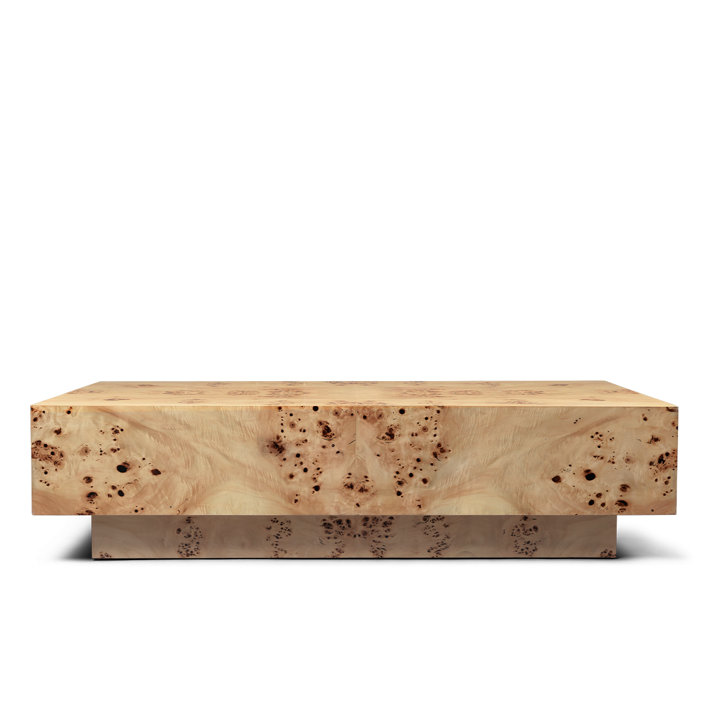 Sofabordet Burl Coffee Table fra Ferm Living kombinerer de rike teksturene til burl-tre med de sterke, enkle linjene i brutalistiske former.