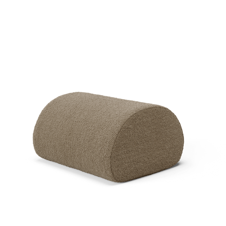 Puff Rouli Pouf fra Ferm Living i fargen Sand