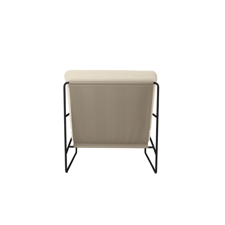 Utestol Desert Dolce Lounge Chair i Pure Bouclé / off-white bouclé med svart understell fra Ferm Living.