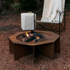 Corten-stål er kjent for sin holdbarhet og værbestandighet, og over tid vil bålpannen Otte Fire Pit fra Ferm Living utvikle en vakker patina som gir bålpannen et organisk preg.