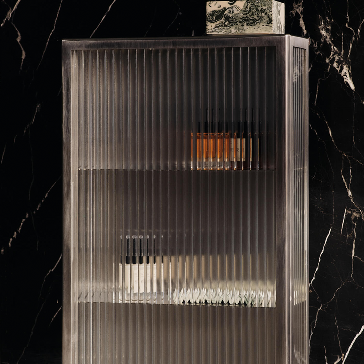 Veggskap Haze Wall Cabinet 35x100 cm fra Ferm Living.