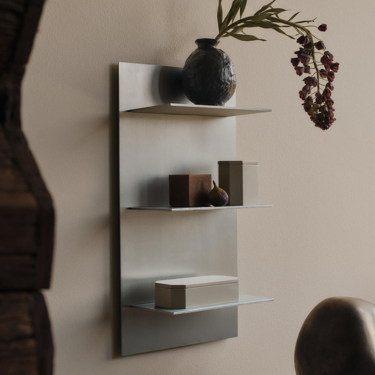 Hylle Lager Wall Shelf Triple Small fra Ferm Living.
