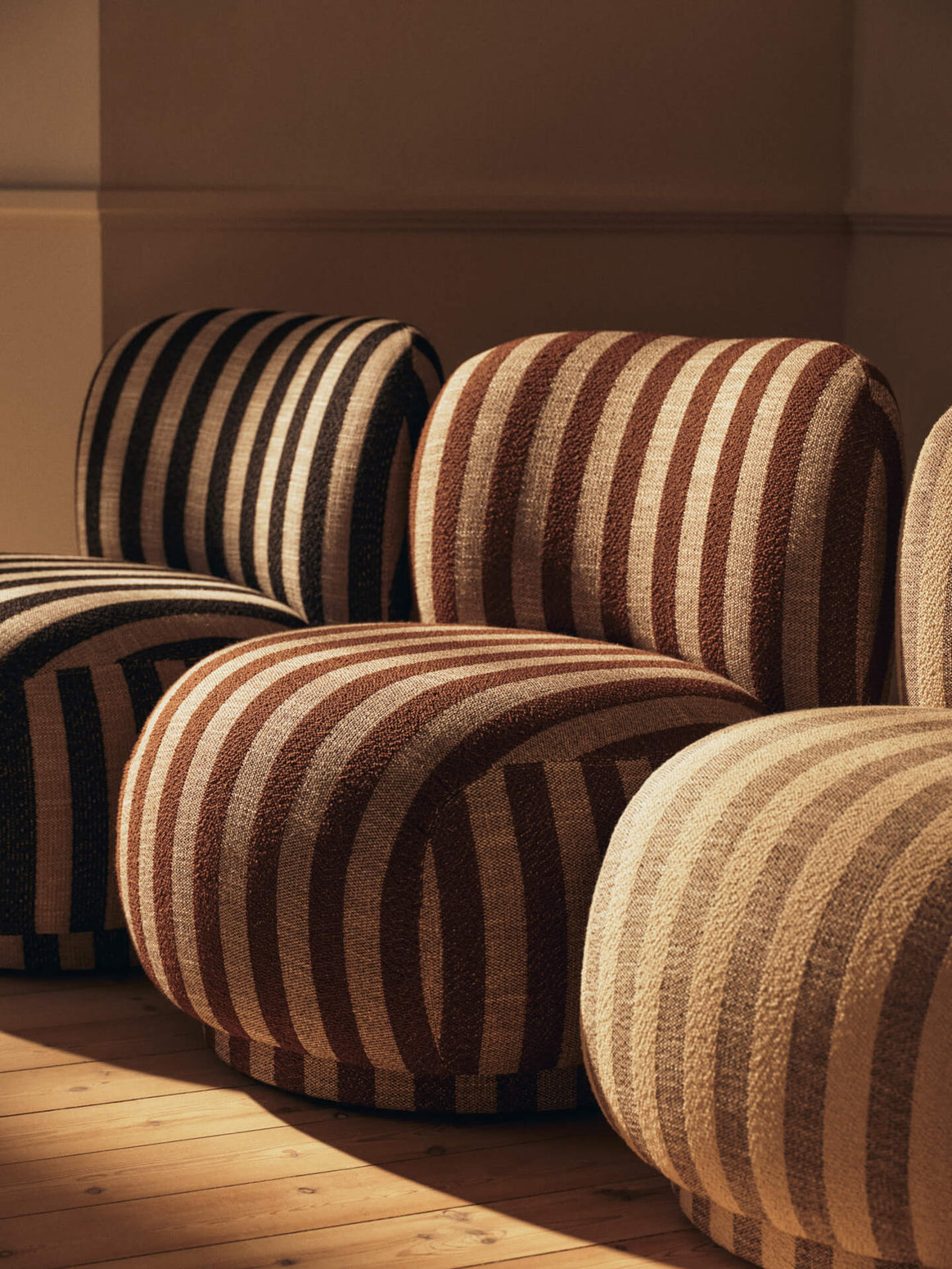 Lenestol Rico Lounge Chair Piccolo i Louisiana fra Ferm Living.