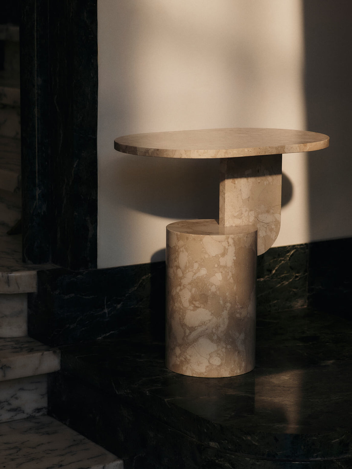 Sidebord Insert Side Table Stone Sand fra Ferm Living – utstillingsvare.