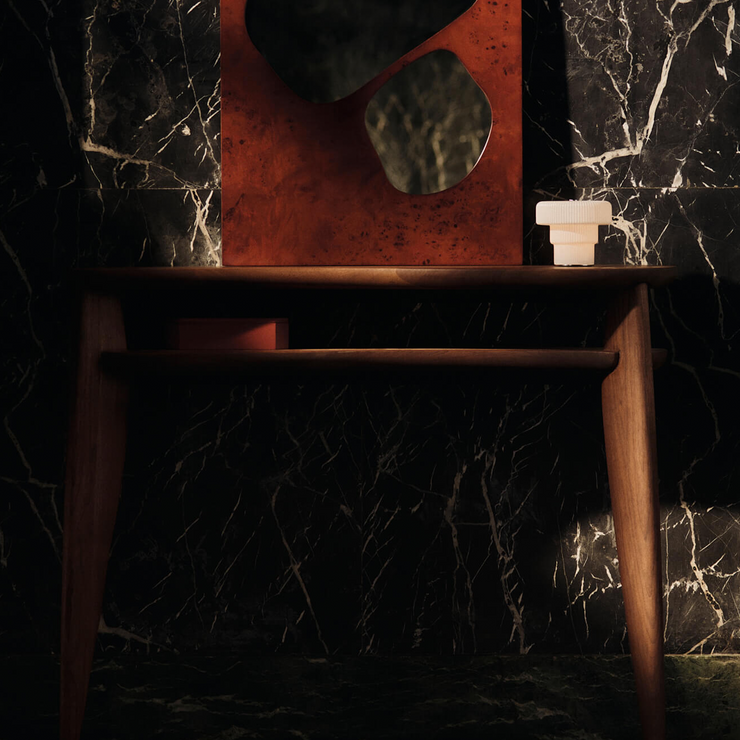 Skjenk Feve Console Table fra Ferm Living.