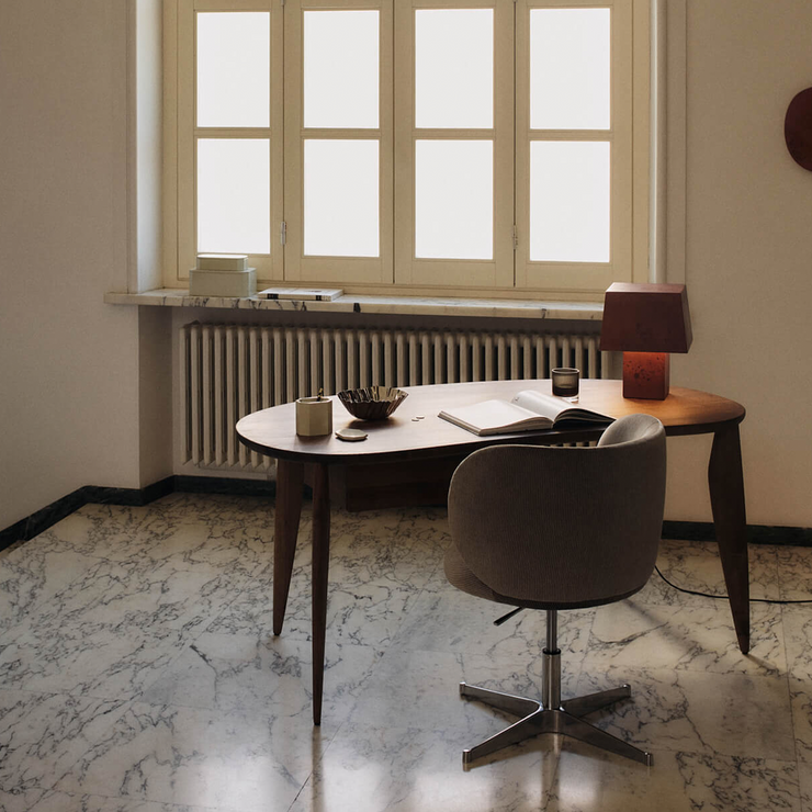 Skrivebord Feve Table fra Ferm Living.