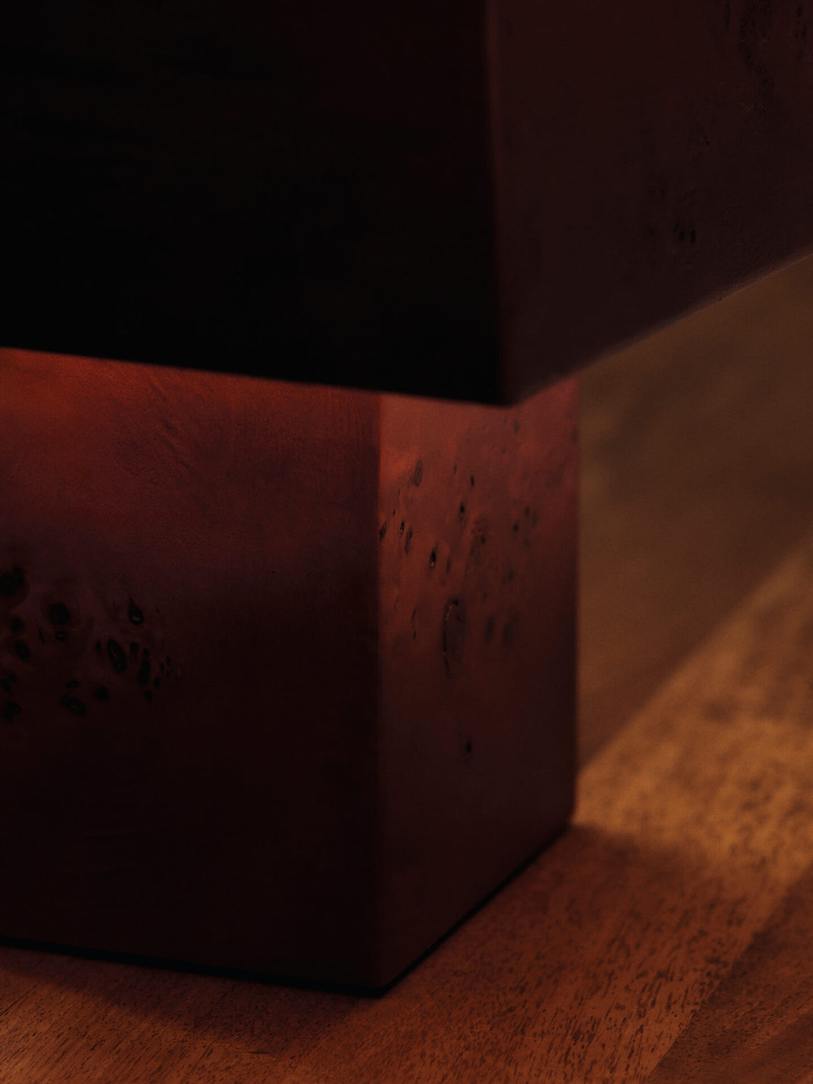 Bordlampe Burl Table Lamp fra Ferm Living.