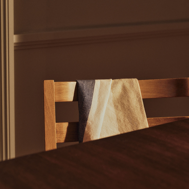 Spisestol Boda Dining Chair i eik / Natural Oak fra Ferm Living.