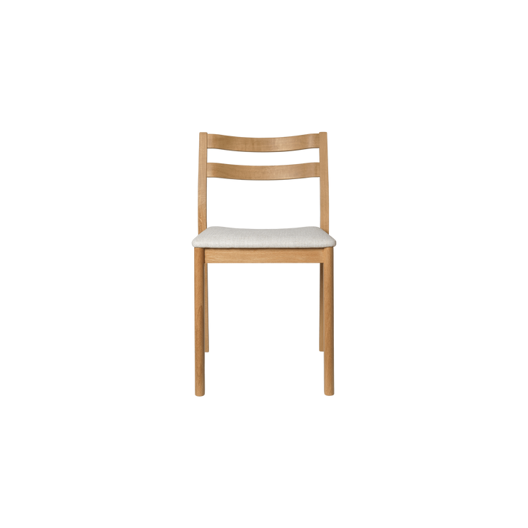 Spisestol Boda Dining Chair i eik / Natural Oak med lin-polstring fra Ferm Living.
