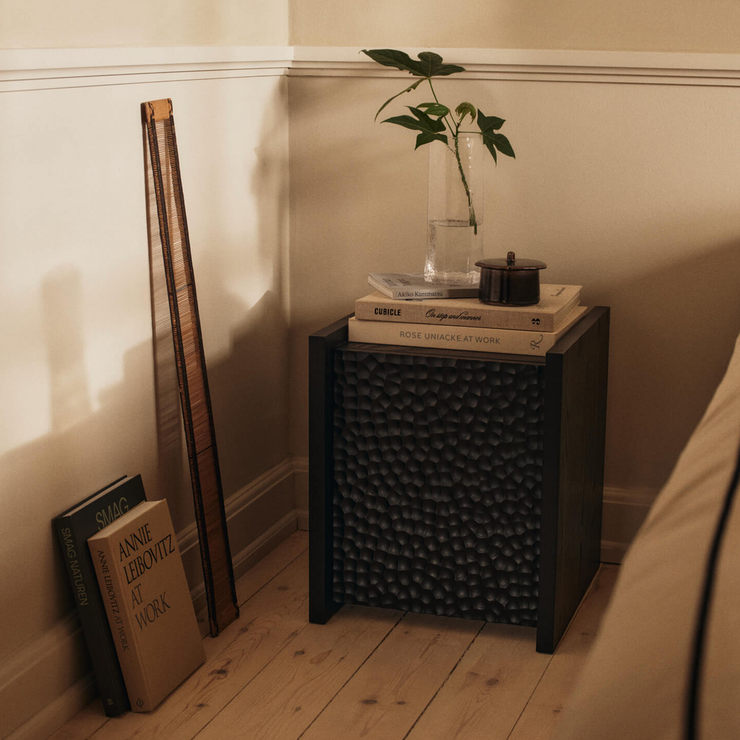 Sidebord Scarni Side Table fra Ferm Living.